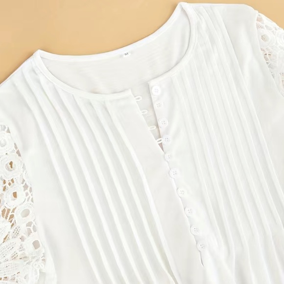 NWT 🤍 PLEATED WHITE IVORY LACE SLEEVE V-NECK BLOUSE TOP Size Women’s XL - Picture 5 of 8